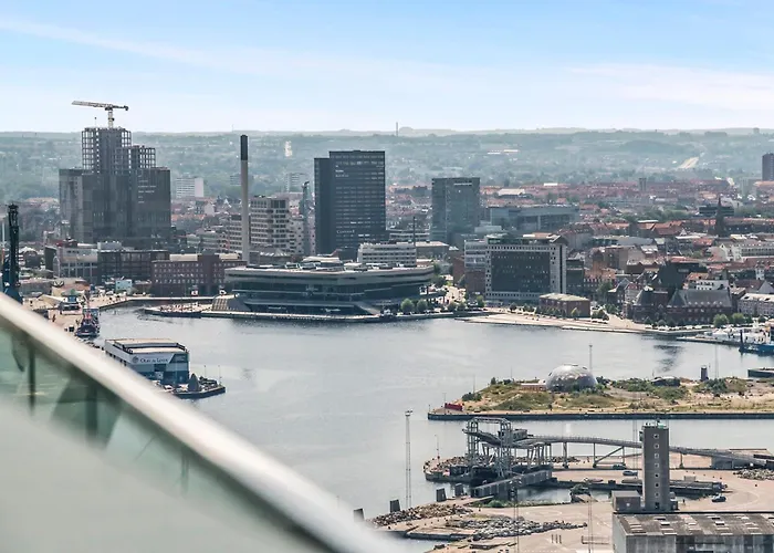 Penthouse On 35th Floor Apartamento Århus