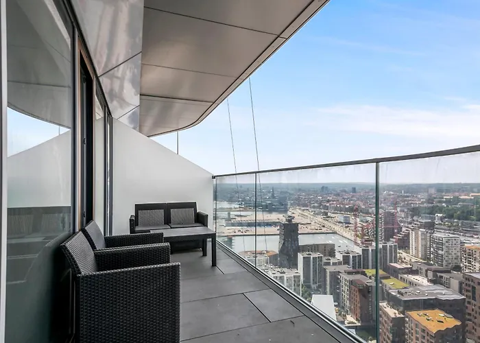 Penthouse On 35th Floor